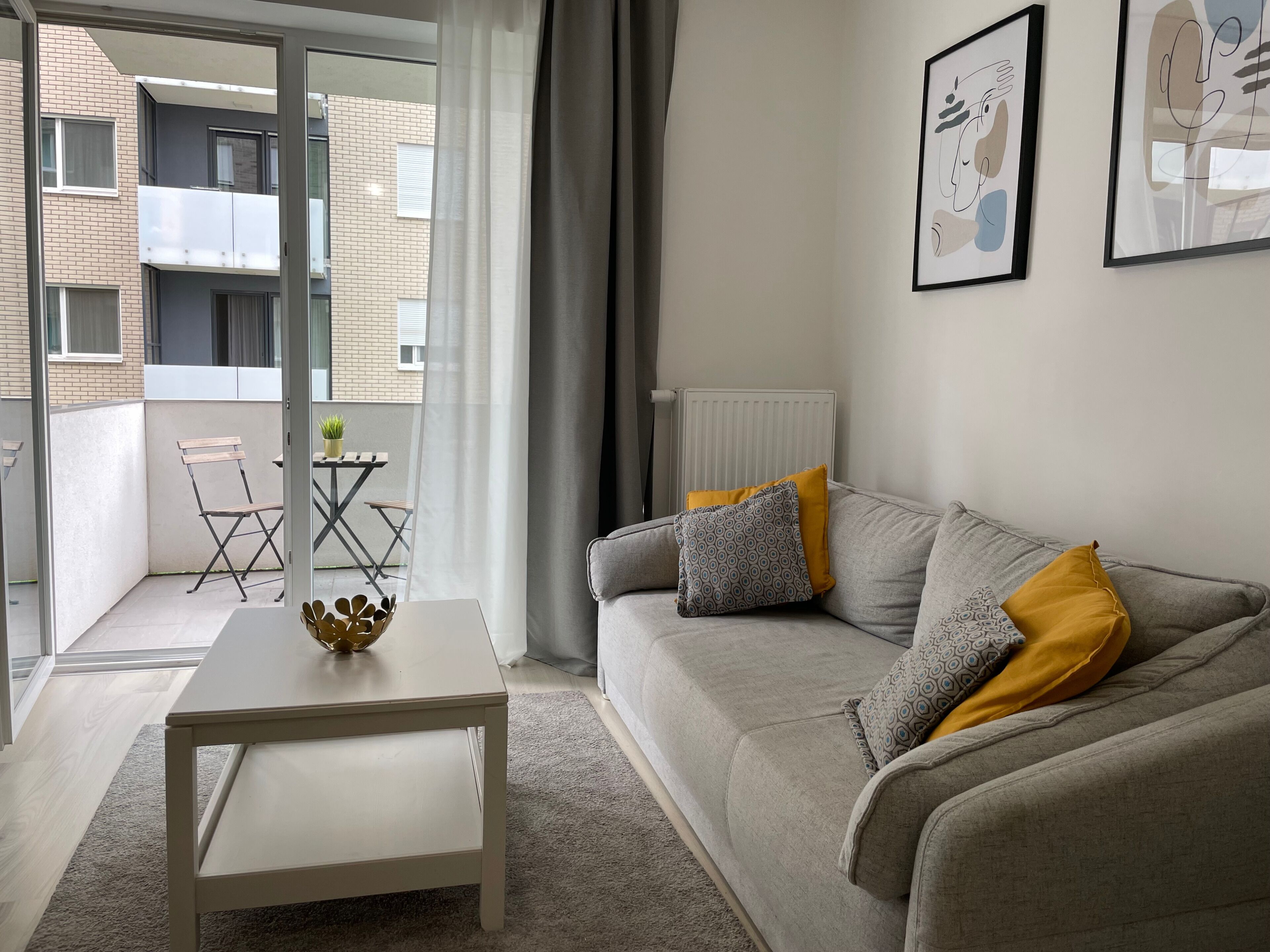 公寓, 1 间卧室 | 客厅 | 43-英寸智能电视 （配备有线频道）、电视