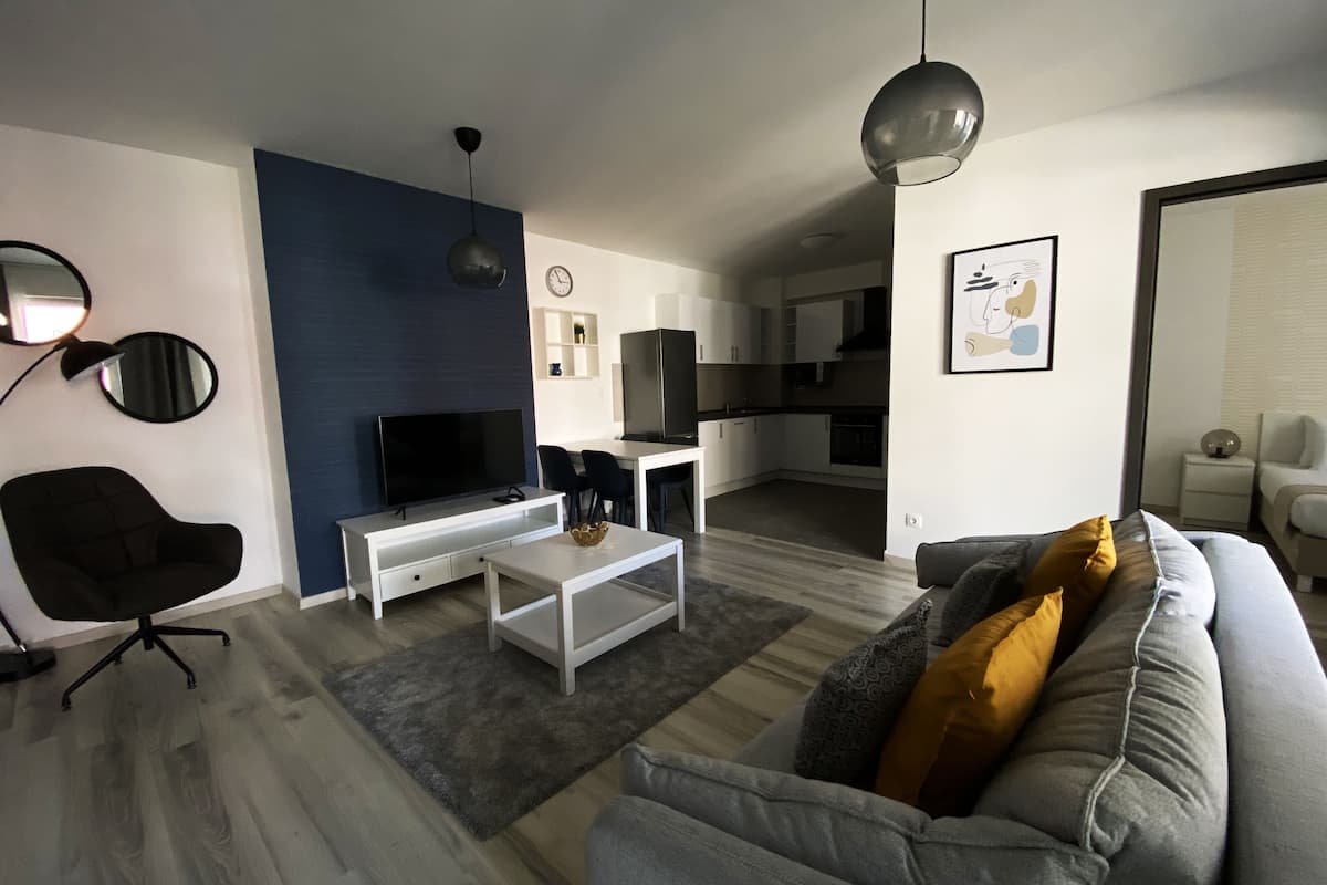 Appartamento, 2 camere da letto | 1 camera, biancheria da letto di alta qualità, copriletto in piuma