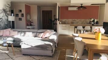 Télévision, cheminée