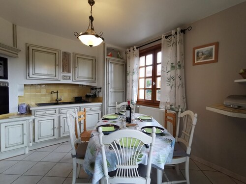 Charming Cottage near Puy-en-Velay: 3BR, Scenic Views, Ideal for Families & Professionals