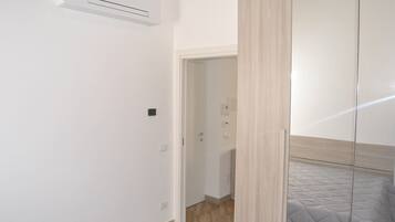 1 camera, una cassaforte in camera, ferro/asse da stiro, Wi-Fi gratuito
