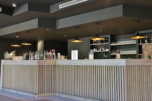 酒吧（店内）