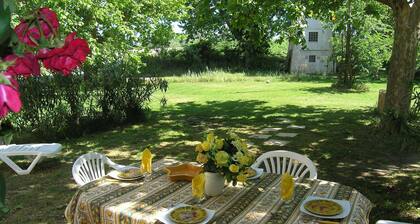 LE CHIPOT character gite in an authentic Camargue farmhouse