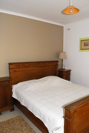 3 bedrooms, free WiFi - LE CHIPOT character gite in an authentic Camargue farmhouse (13123 Albaron)