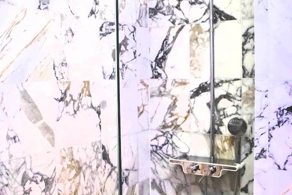 Suite (Two Bedroom Suite) | Bathroom | Towels