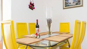 Apartment, 2 Schlafzimmer, barrierefrei, Raucher | Esszimmer