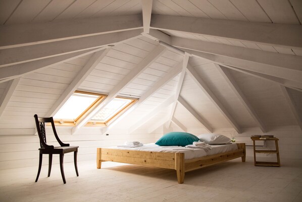 2 bedrooms, iron/ironing board, bed sheets - Villa Ourania Thassos Island Limenaria Greece (Thasos)