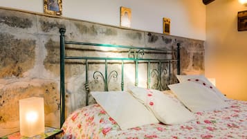 1 habitación y escritorio