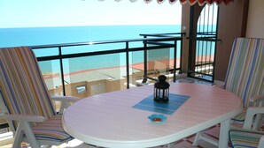 Apartamento, 2 habitaciones, fumadores, terraza | Terraza o patio