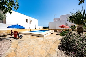 Outdoor pool - On the beach (Ventanicas-el Cantal)