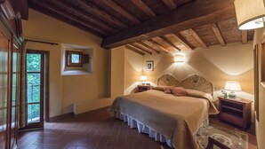Room - Holiday Home in Antique (Figline e Incisa Valdarno)