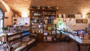 Gift shop - Holiday Home in Antique (Figline e Incisa Valdarno)
