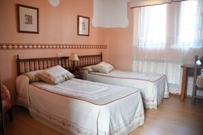 4 camere