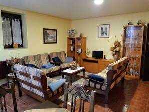 Loft, 4 Bedrooms, Smoking, Patio | Living room - Casa Rural Molino Del Arriero (Luyego)