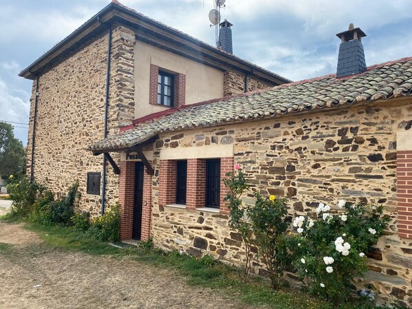 Loft, 4 slaapkamers, roken, terras | Exterieur