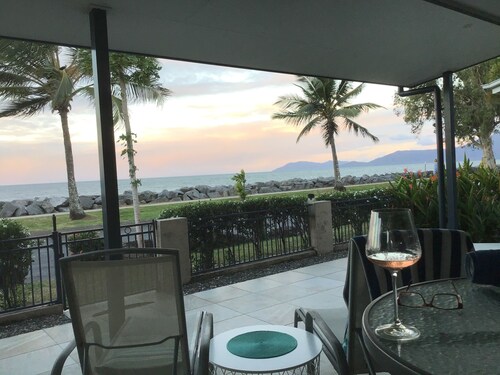 Oceanfront Beach House With Stunning Views - Wake up to Amazing Sunrises