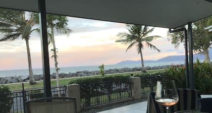 Oceanfront Beach House With Stunning Views - Wake up to Amazing Sunrises