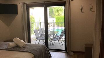 4 phòng ngủ, bộ trải giường