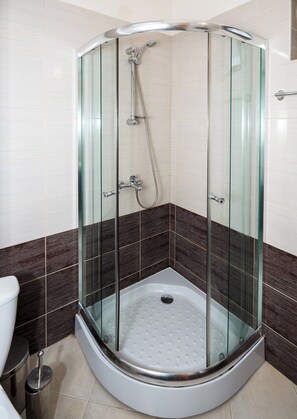 Apartment, 1 Bedroom, Balcony | Bathroom | Free toiletries, hair dryer, towels