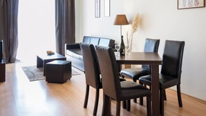 อพาร์ทเมนท์, 1 ห้องนอน, ระเบียง | ร้านอาหาร