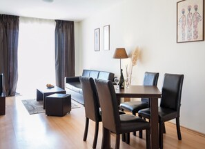 Appartement, 1 chambre, balcon | Restauration