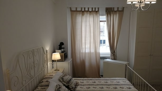 1 bedroom - Triple Room With Private Bath 10 Min From Tiburtina Station (Rome)