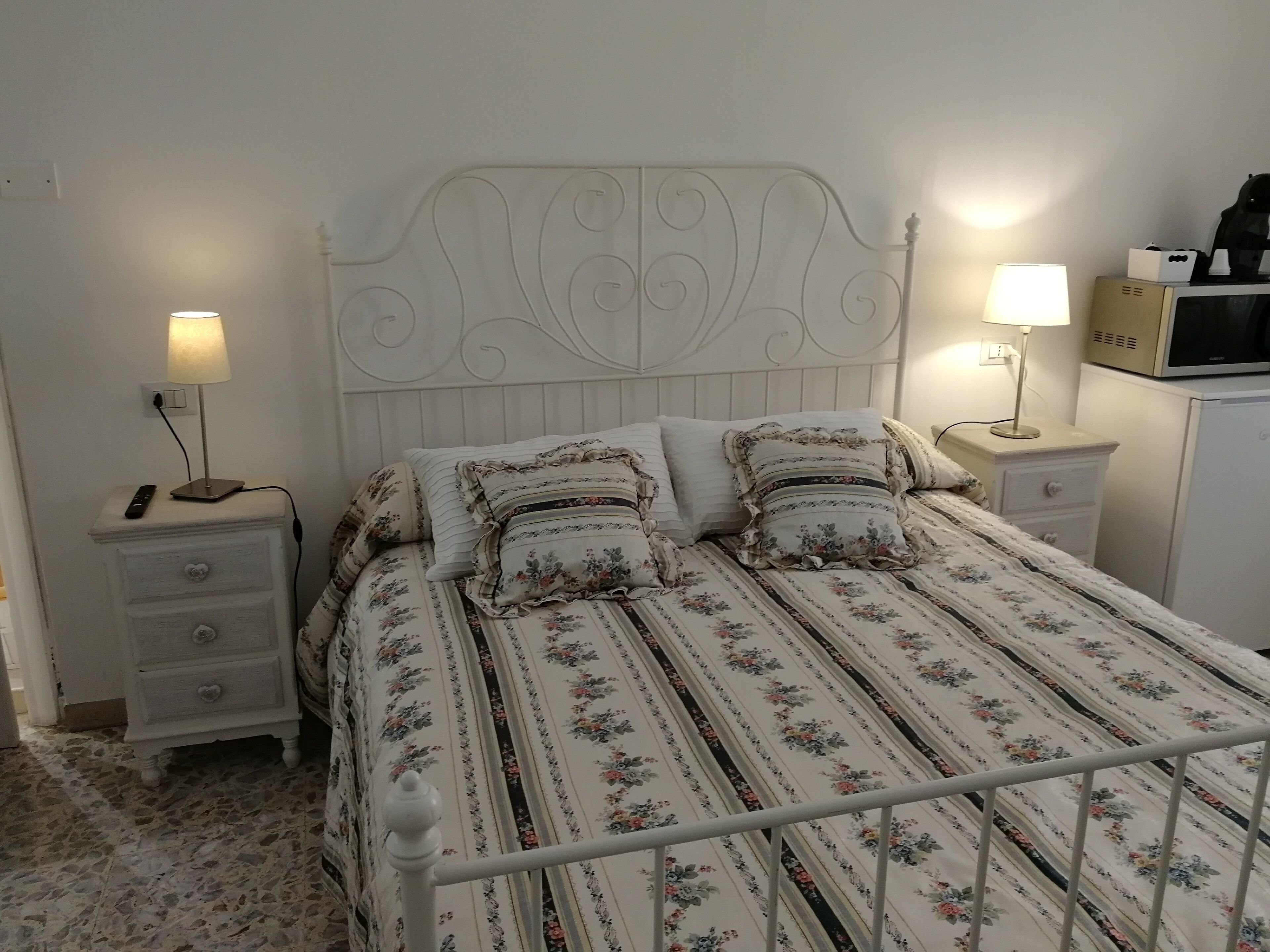 Triple Room With Private Bath 10 Min From Tiburtina Station