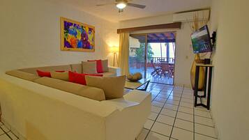 Departamento, 2 habitaciones, balcón | Servicios de la habitación