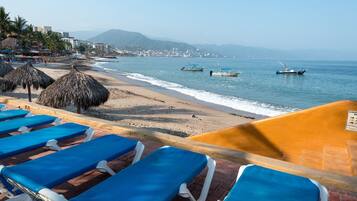 Apartment, 2 Bedrooms, Balcony | Beach