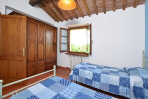 7 bedrooms, iron/ironing board, free WiFi, bed sheets - Casa Sofi (Monticiano)