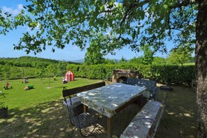 Family House, Multiple Bedrooms, Mountainside (Casa Sofi) | Outdoor dining - Casa Sofi (Monticiano)