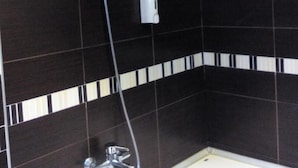 Unclassified image, 2 of 21, button - Central City Rooms - Deluxe Double Room With Free Parking (Sofia)