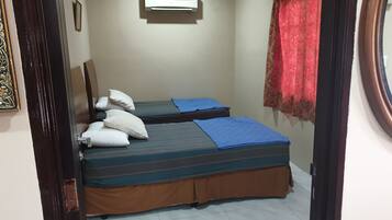 4 kamar tidur