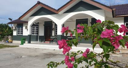 4 Bedroom Bungalow With Private Pool