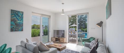 Villa, 4 soverom, røyk, privat basseng | Innvendig