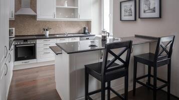 Apartment, 1 Bedroom, Terrace | Interior