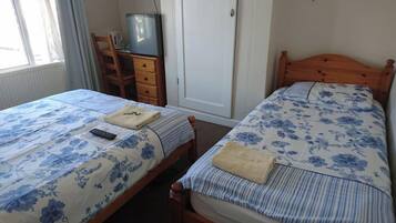 Room, 1 Bedroom, City View | 1 bedroom
