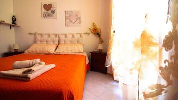 2 bedrooms, iron/ironing board