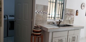 Casa, 3 quartos, varanda | Parte interna