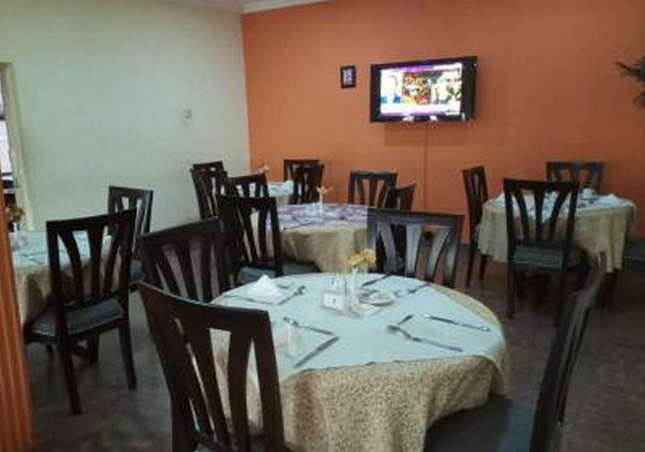 Room, 1 Bedroom, Accessible, Smoking | Dining