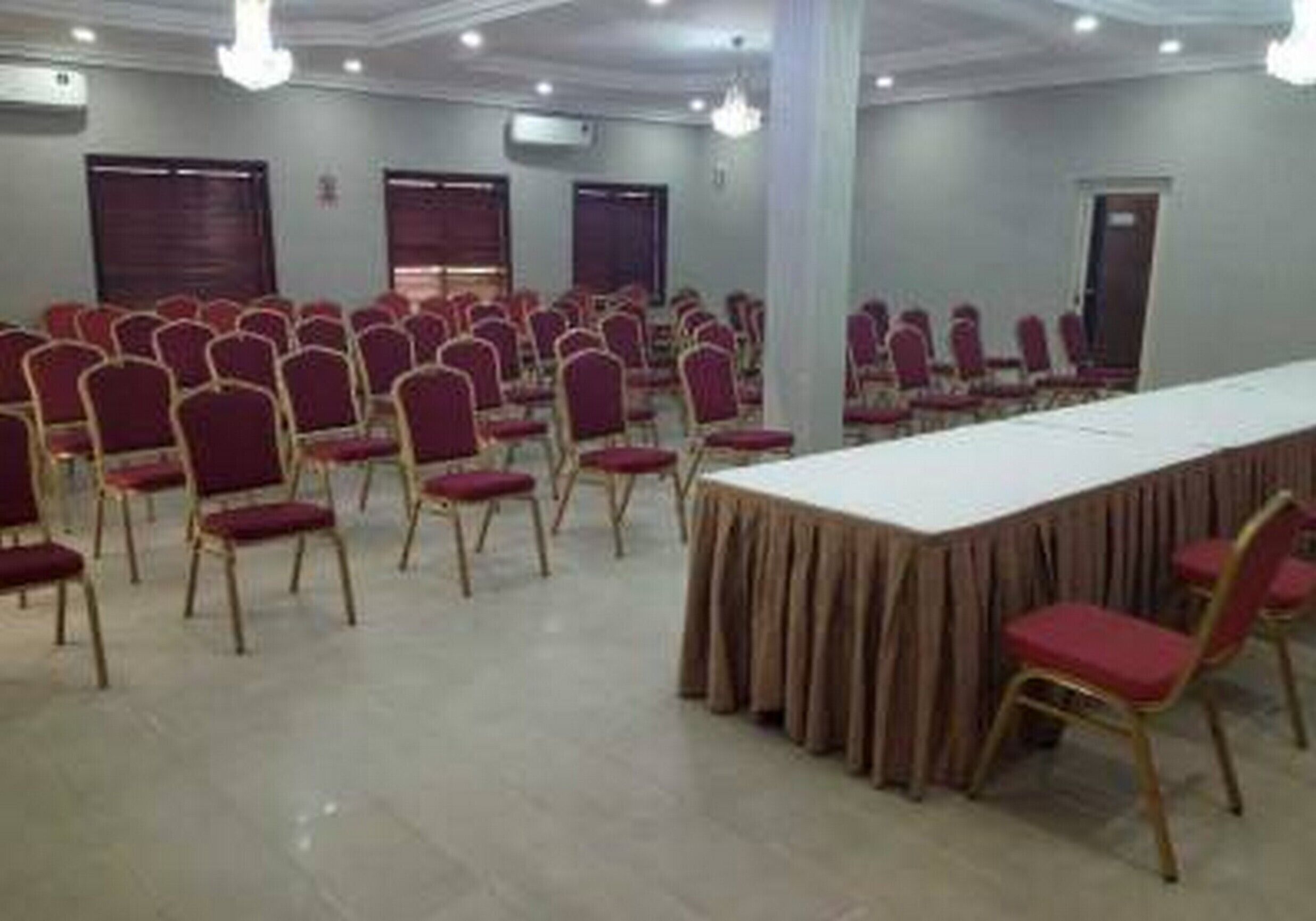 Room, 1 Bedroom, Accessible, Smoking | Meeting facility