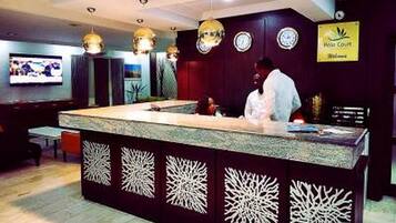 Room, 1 Bedroom, Accessible, Smoking | Lobby