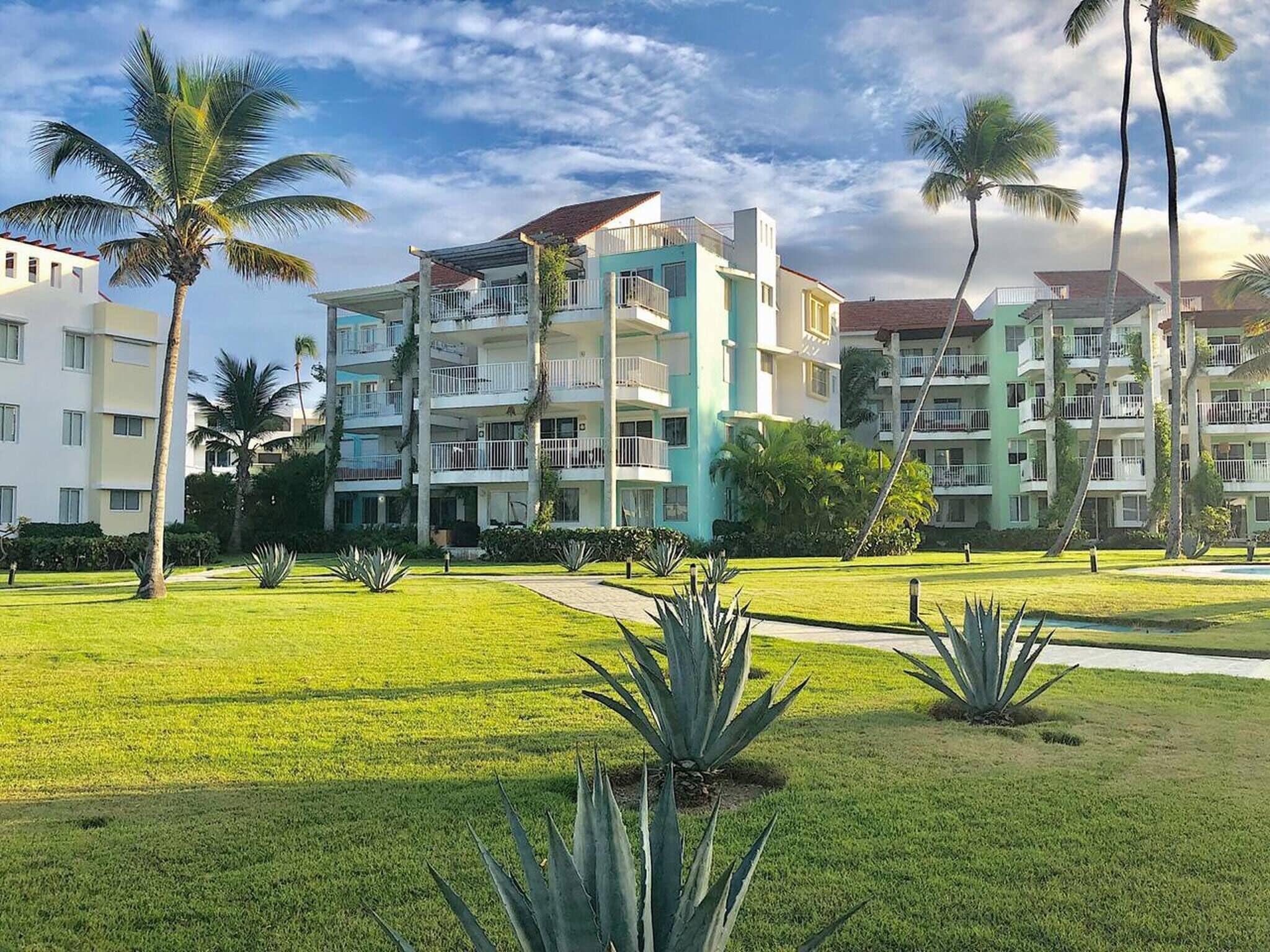 Condo, 1 Bedroom, Balcony, Ocean View | Property grounds
