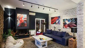 Living area - The Superheroes Apartment (Pylaia-Chortiatis)