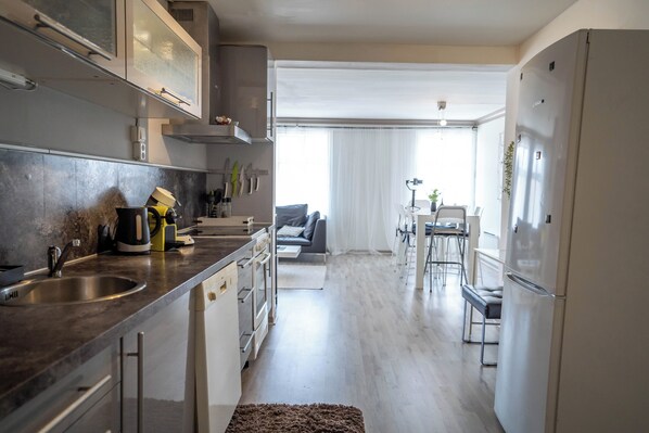 House, 4 Bedrooms, Terrace | Private kitchen | Fridge, microwave, dishwasher, coffee/tea maker