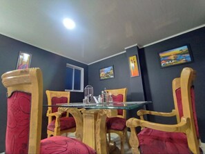 Departamento, 1 habitación, con acceso para personas discapacitadas, para fumadores | Comedor
