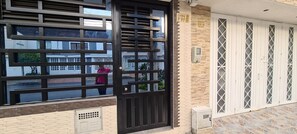 Departamento, 1 habitación, con acceso para personas discapacitadas, para fumadores | Entrada de la propiedad
