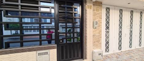 Entrada de la propiedad