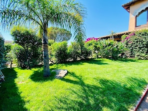 Apartment, 2 Schlafzimmer | Blick auf den Garten