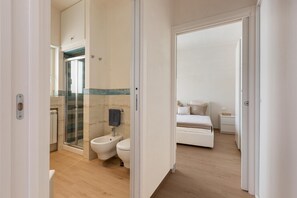 Shower - 1962 La Giada (Maruggio)